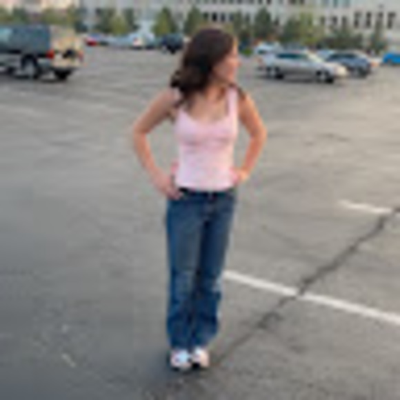 Meet your Posher, Taylee - Picture 1 of 1